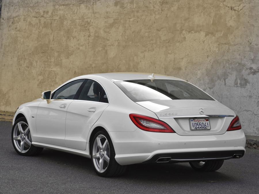  Mercedes-Benz CLS550 AMG Sports Package 2010 года  (фото 13 из 20)
